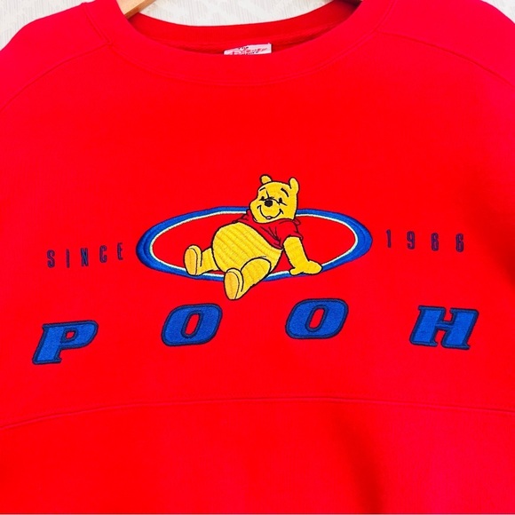 VINTAGE DISNEY WINNIE THE POOH EMBROIDERED SWEATSHIRT Red Size Small Unisex - Picture 6 of 9